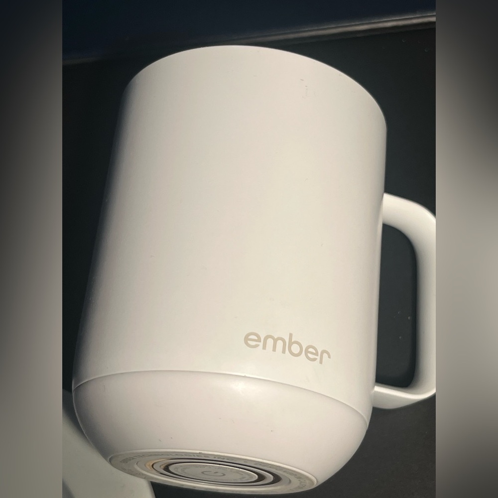 Ember White Smart Mug with Charging Coaster ☕️☕️☕️☕️☕️☕️☕️☕️☕️☕️☕️☕️☕️☕️☕️☕️ - Picture 6 of 13